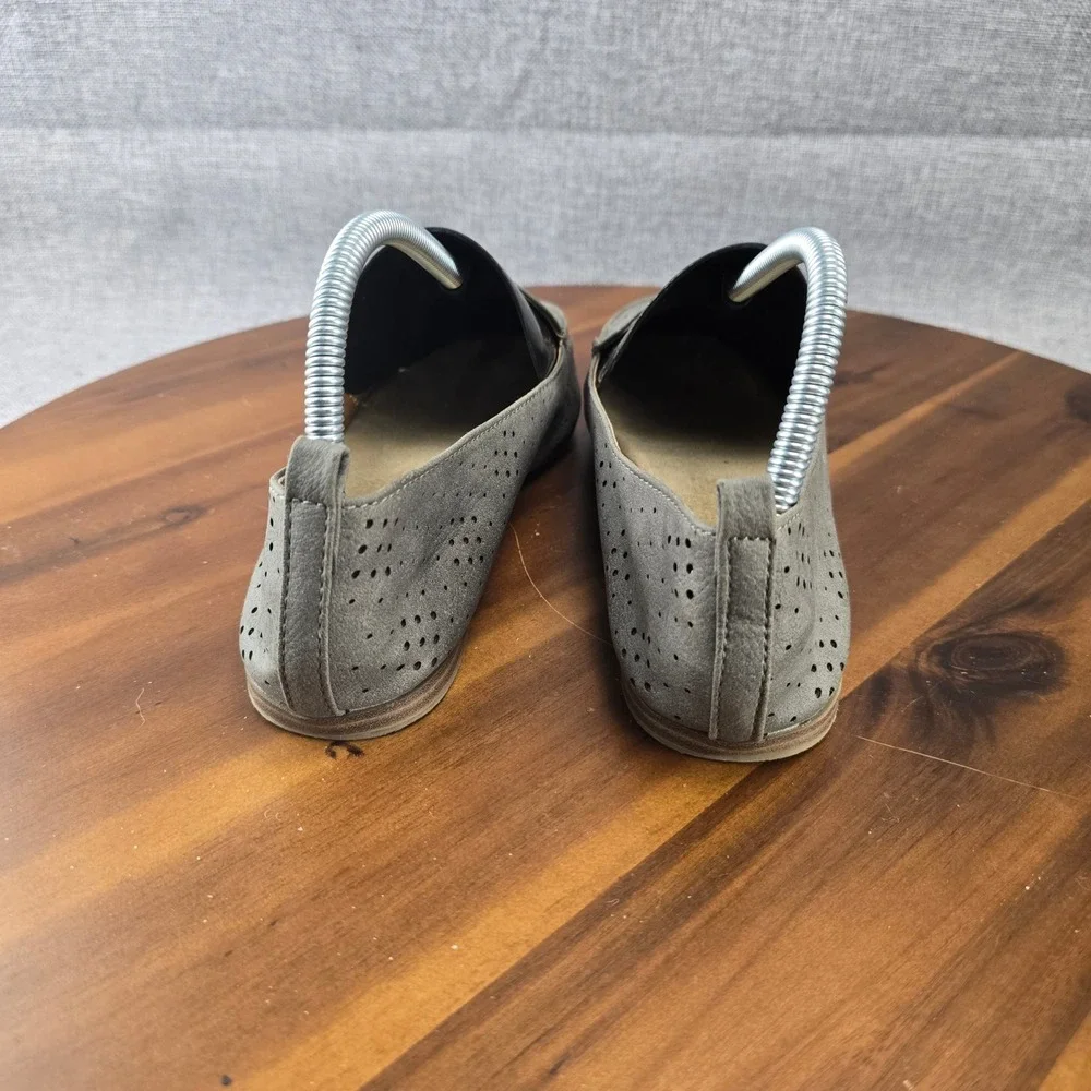 Maurices Gray Pointed Toe Perforated Slip On Loafer Flats Shoes‎ Women's Size 9M